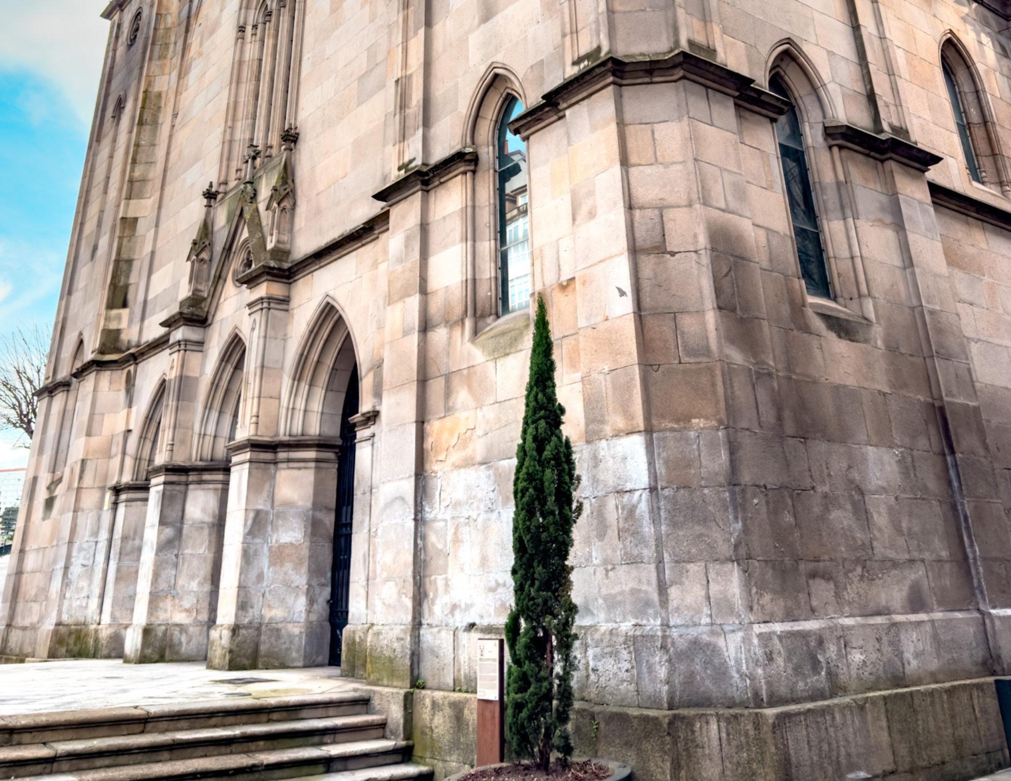 Co-Cathedral of Santa María Vigo Guide (6).png